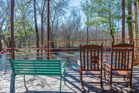 Welcome To River Bend Inn - Exterior