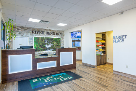Welcome To River Bend Inn - Front Desk