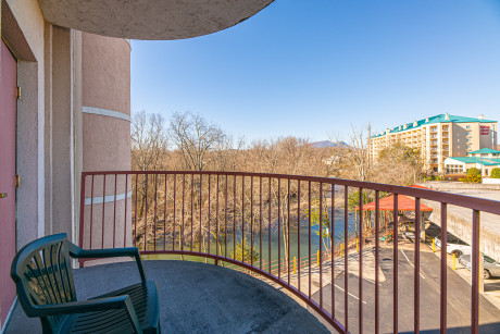 Welcome To River Bend Inn - Balcony View